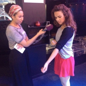 Gwen van Poorten wordt door FUNX geinterviewd 